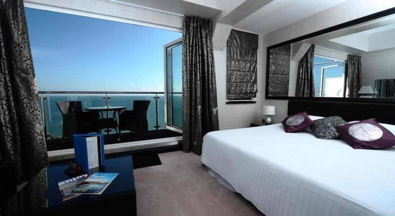 Suncliff Hotel - Oceana Collection Bournemouth Room photo